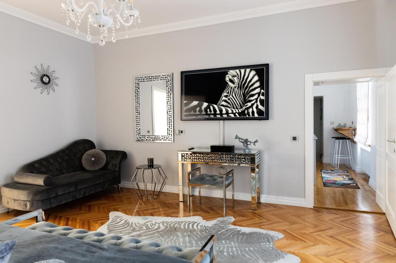 Fancy Flats Apartment Sibiu Exterior foto